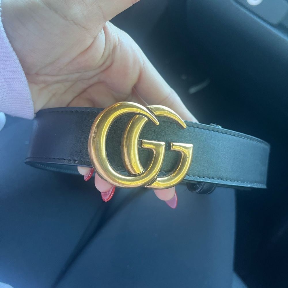 Gucci Black Leather Belt with Gold GG Buckle